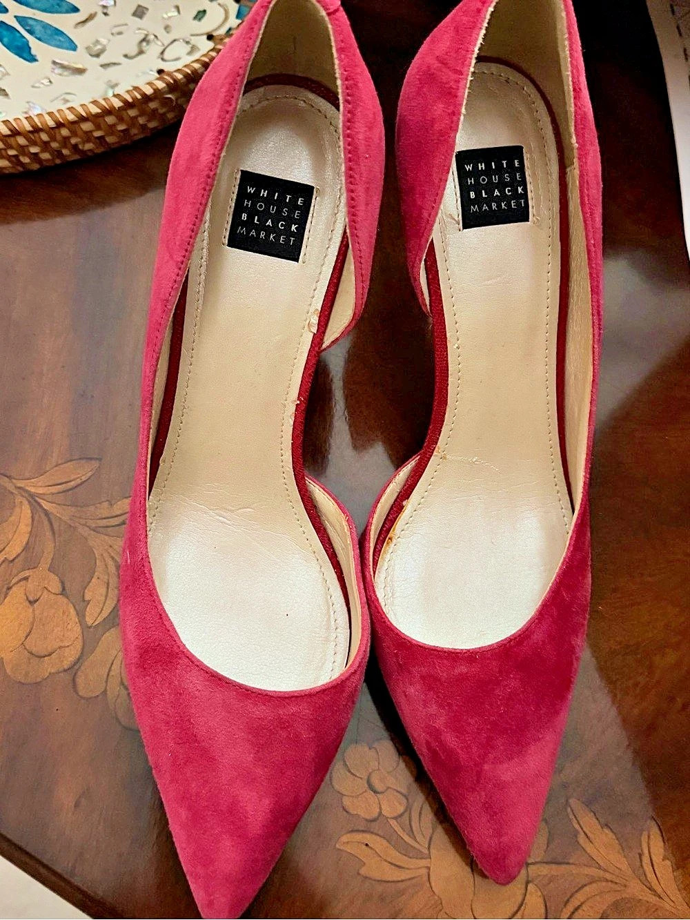 White House Black Market Ella Rosey Suede Pump Heels Pink US 9M